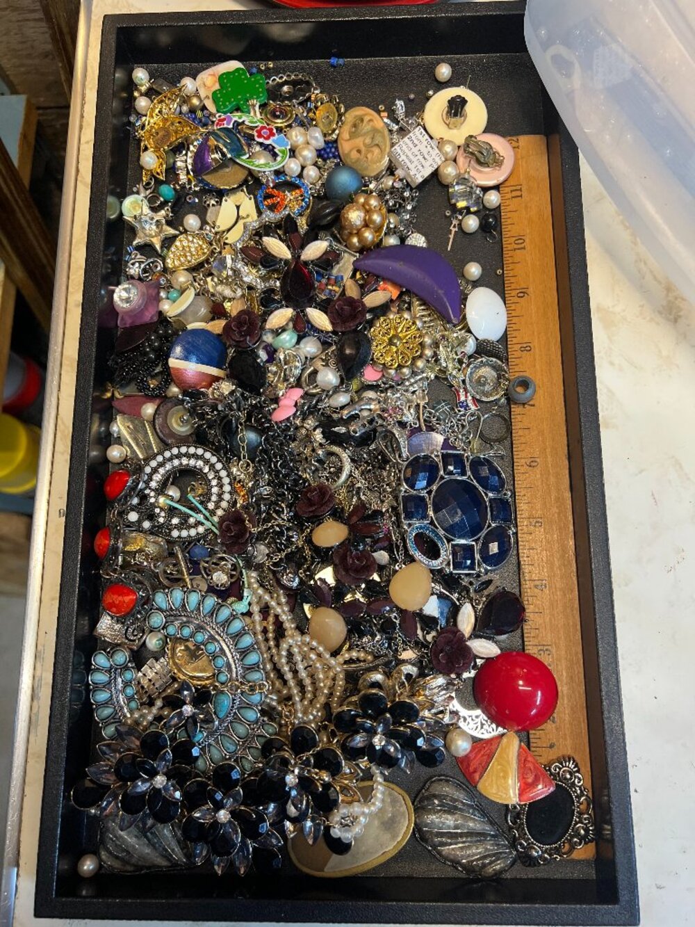 Craft jewelry lot UU, 2+ pounds